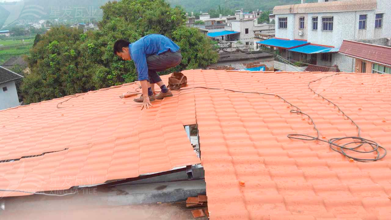 衢州屋頂鋪設安裝合成樹脂瓦時，牢牢記住這3點，就不怕屋頂出問題！